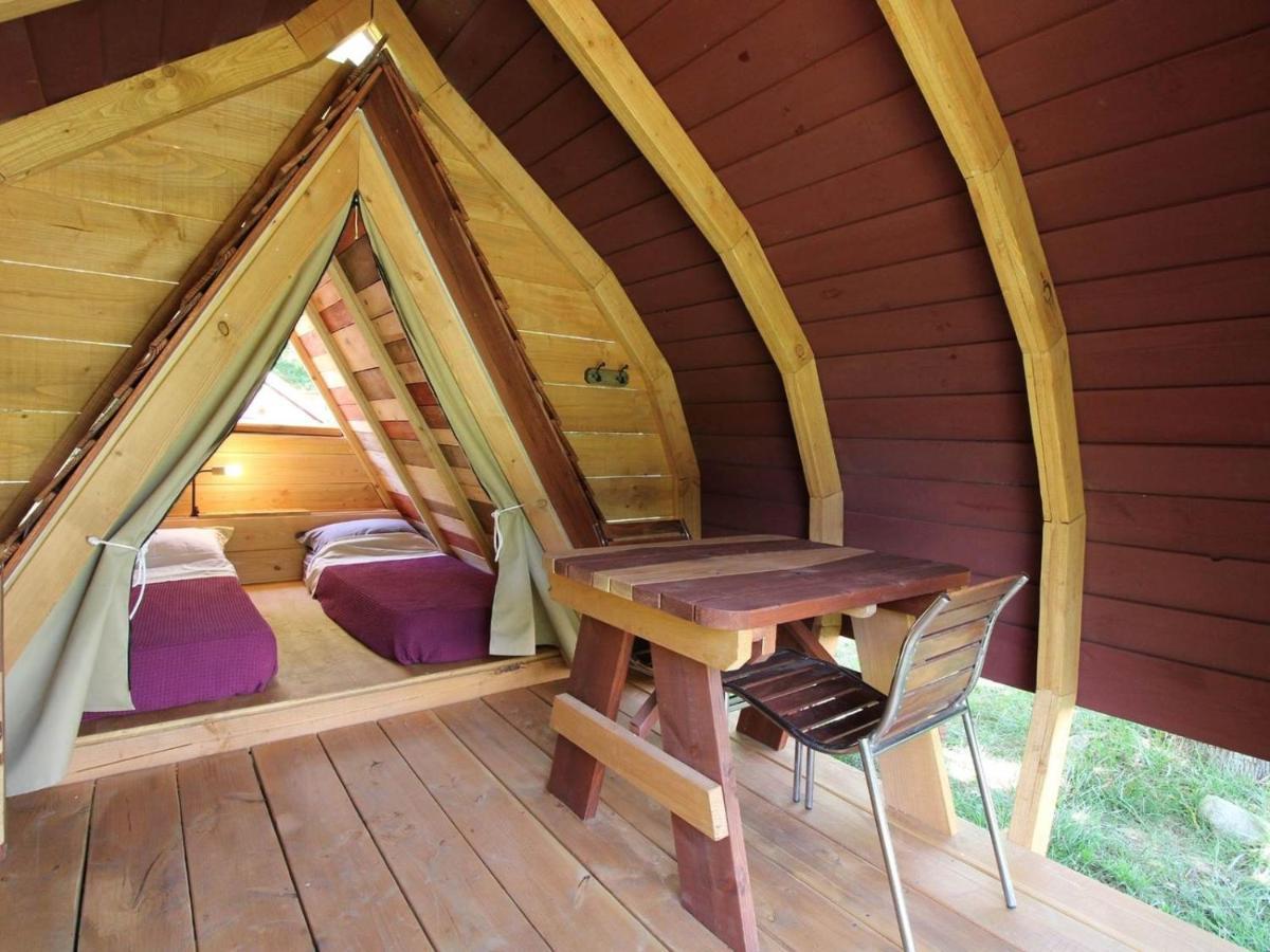 Habitat Createur - Hebergements Insolites Au Camping Municipal "Les Ecureuils" Recoubeau-Jansac ภายนอก รูปภาพ