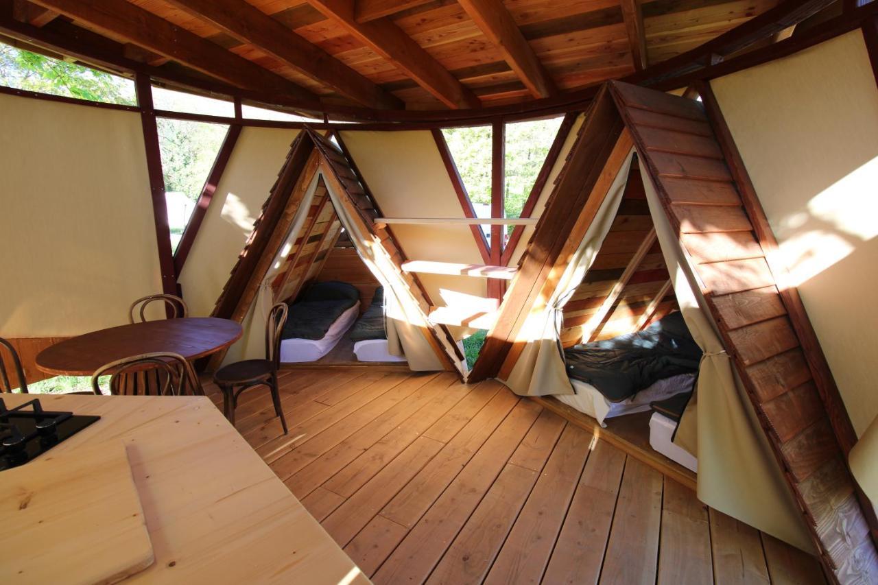 Habitat Createur - Hebergements Insolites Au Camping Municipal "Les Ecureuils" Recoubeau-Jansac ภายนอก รูปภาพ