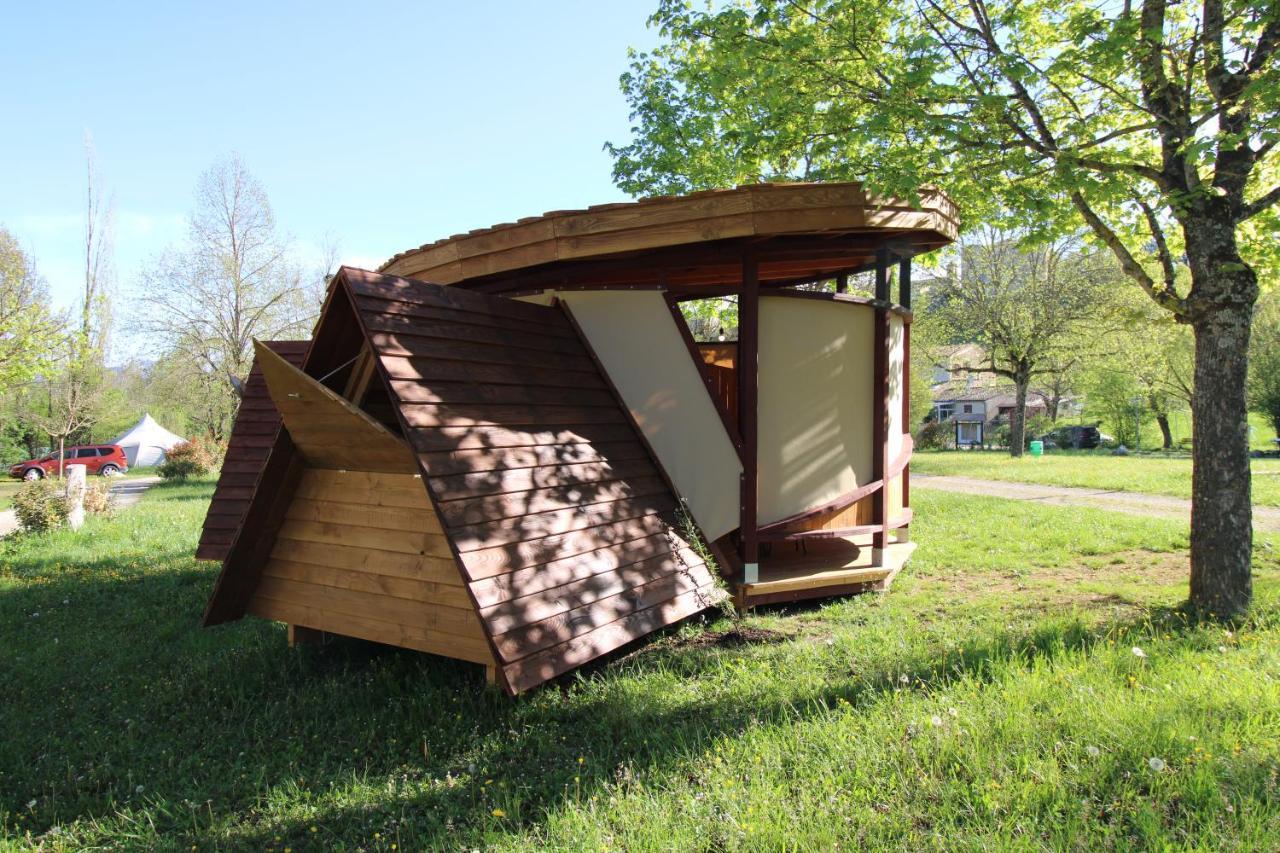 Habitat Createur - Hebergements Insolites Au Camping Municipal "Les Ecureuils" Recoubeau-Jansac ภายนอก รูปภาพ